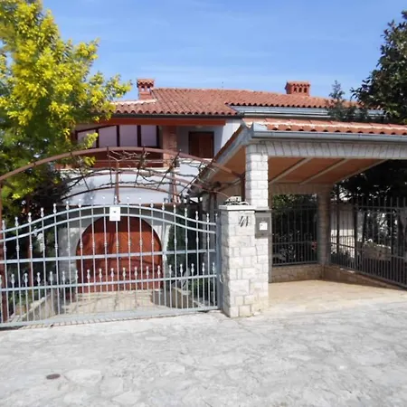 In With Terrace, Air Conditioning, Wifi, Washing Machine 3360-3 Banjole